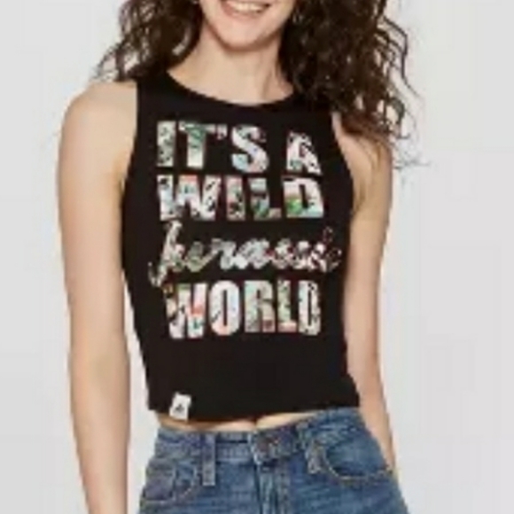 Jurassic World top - Picture 1 of 3